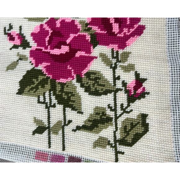 Vtg Finished Needlepoint Wool Victorian Floral Roses 13x10 Pillow Top Frameable - Picture 4 of 5